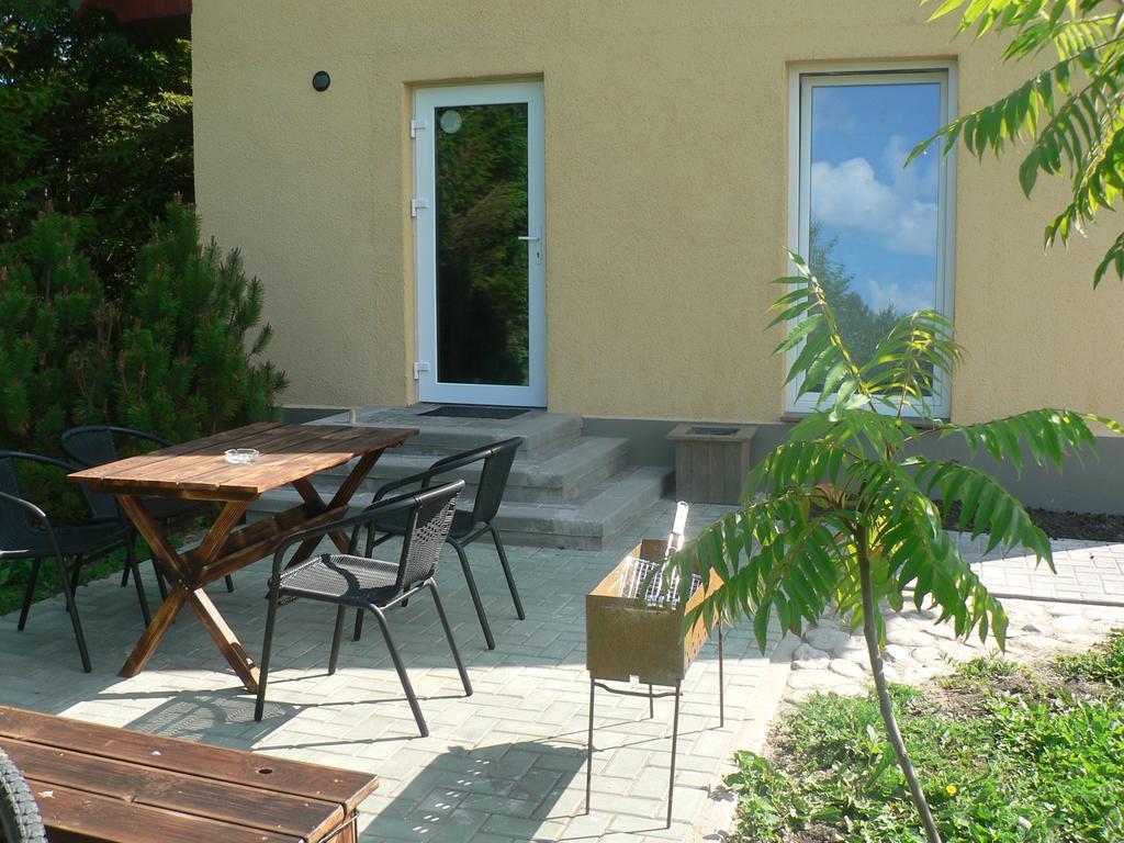 Guest House Podnieki Ventspils Exterior photo