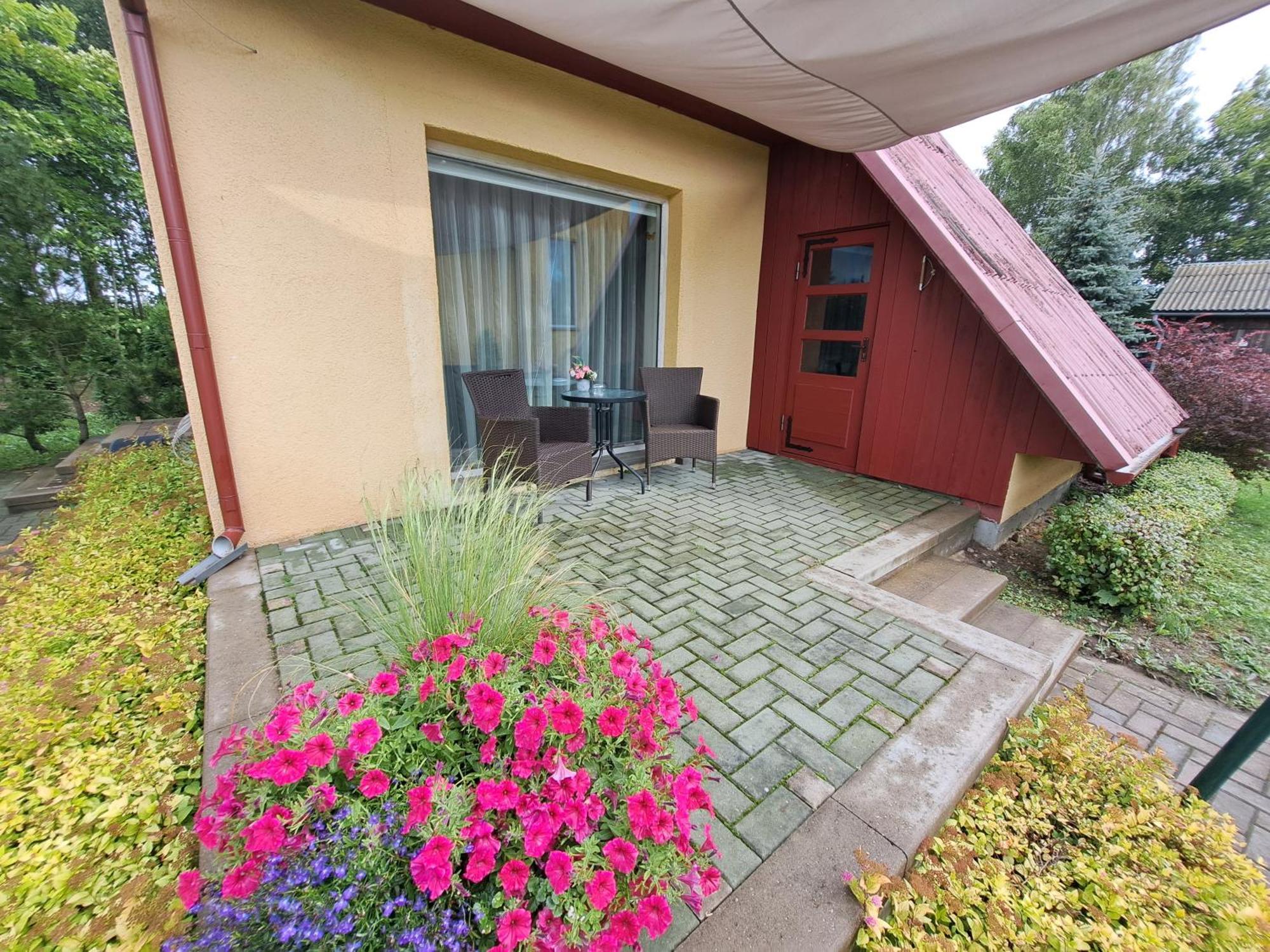 Guest House Podnieki Ventspils Exterior photo