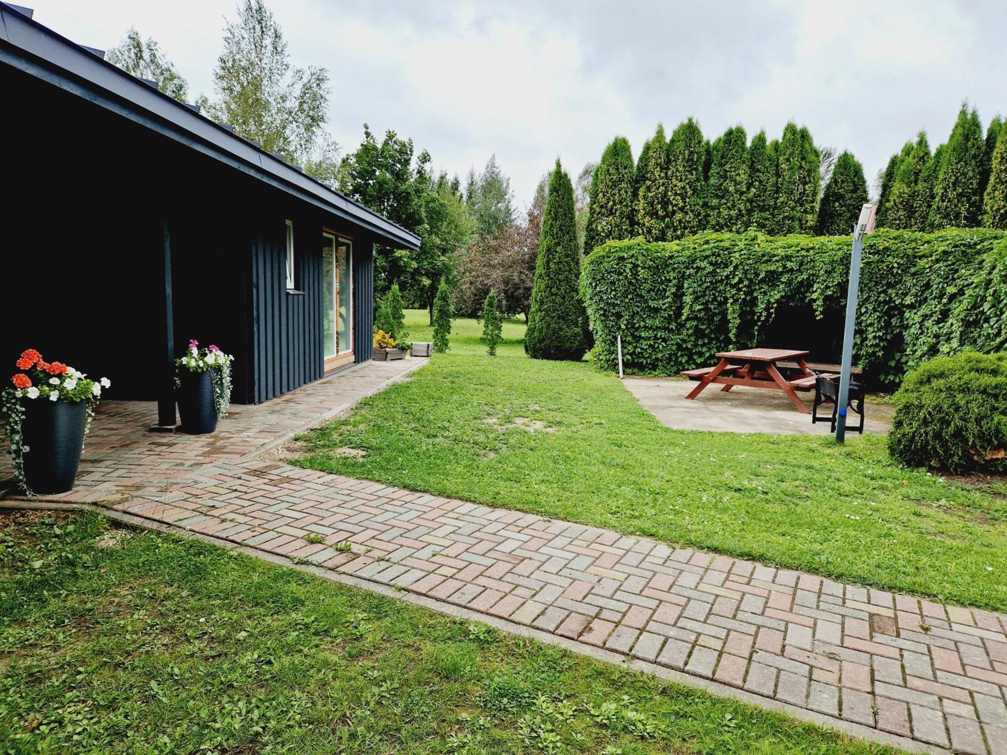 Guest House Podnieki Ventspils Exterior photo